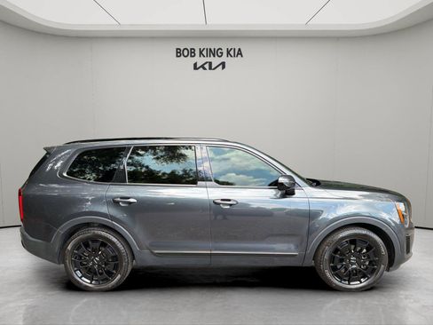Used 2022 Kia Telluride SX w/ SX Prestige Package AWD/4WD image 6