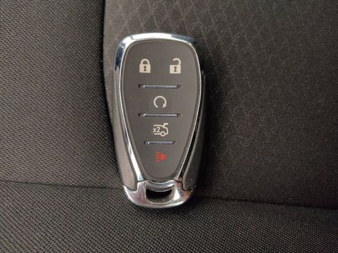 Used 2021 Chevrolet Malibu LT image 32