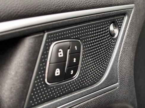 Used 2024 Ford Edge Titanium image 19