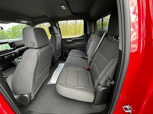 New 2026 GMC Sierra 1500 SLE w/ Preferred Package AWD/4WD image 25