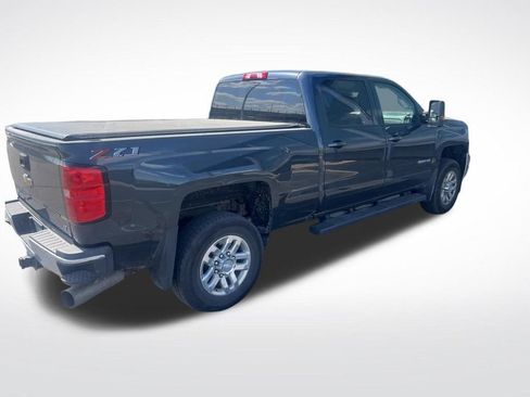 Used 2019 Chevrolet Silverado 3500 LT w/ LT Convenience Package AWD/4WD image 4