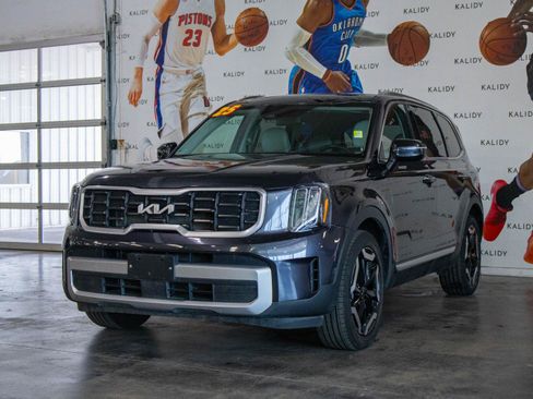 Used 2025 Kia Telluride S FWD image 22