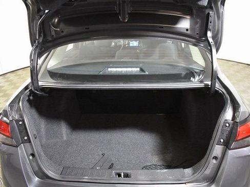 Certified 2025 Nissan Versa S w/ Trunk Package image 27