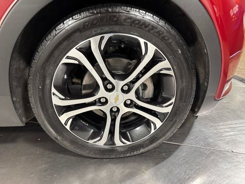 Used 2020 Chevrolet Bolt Premier w/ Infotainment Package image 16