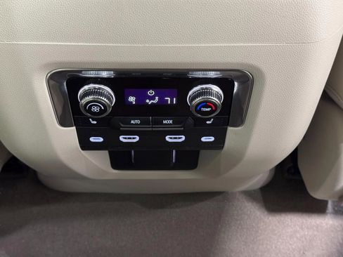 Used 2023 GMC Yukon Denali w/ Denali Reserve Package image 14