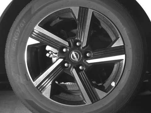 Used 2025 Nissan Sentra SV FWD image 18