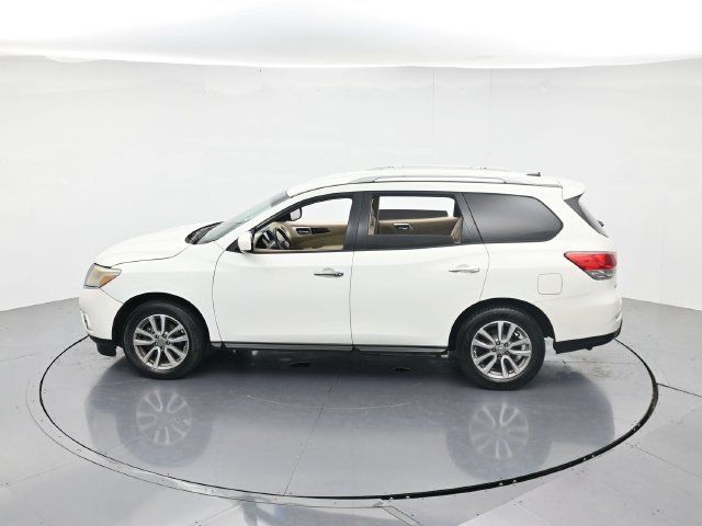 Used 2016 Nissan Pathfinder SV FWD image 46