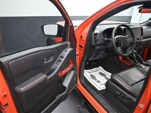 Used 2025 Nissan Frontier PRO-4X w/ Pro Premium Package image 18