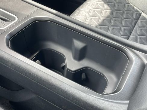 New 2025 Nissan Kicks SV image 18