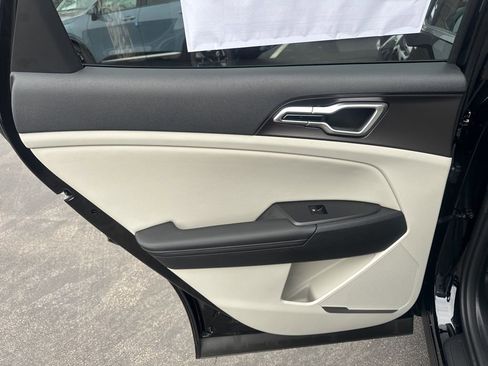 New 2026 Kia Sportage EX image 14