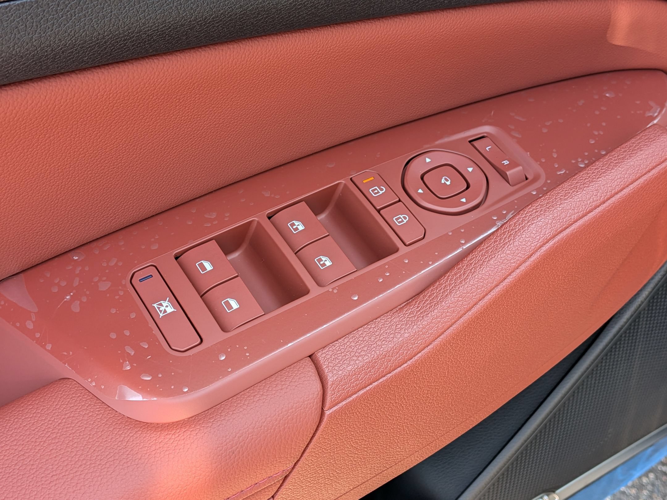 New 2026 Kia Sportage SX AWD/4WD image 13
