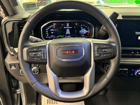 Used 2025 GMC Sierra 1500 SLT AWD/4WD image 5