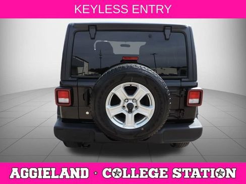 Used 2019 Jeep Wrangler Unlimited Sport S AWD/4WD image 5