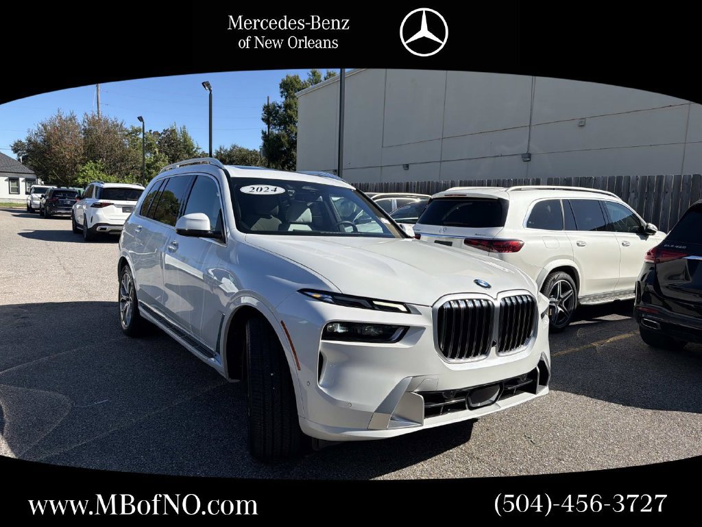 Used 2024 BMW X7 xDrive40i AWD/4WD image 1