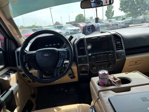 Used 2018 Ford F150 XLT w/ Equipment Group 302A Luxury AWD/4WD image 5