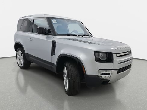 Certified 2021 Land Rover Defender 90 First Edition image 3