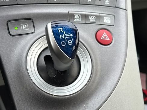 Used 2014 Toyota Prius Three image 25