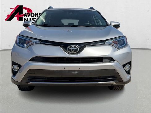 Used 2018 Toyota RAV4 XLE image 5