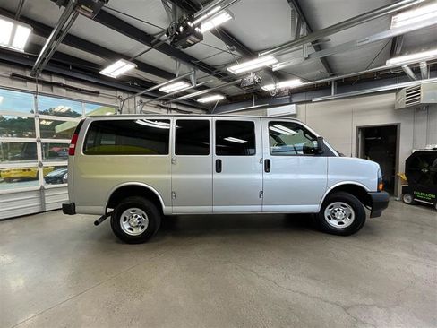 Used 2024 Chevrolet Express 2500 w/ Driver Convenience Package RWD image 6