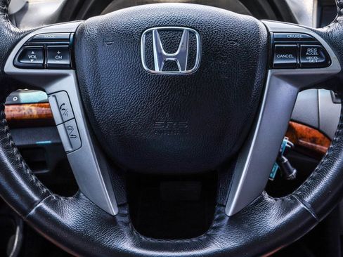 Used 2011 Honda Accord EX-L image 9