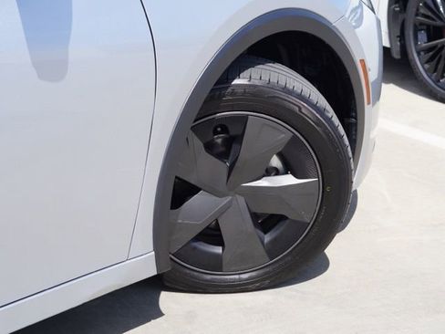 Used 2024 Toyota Prius LE image 8