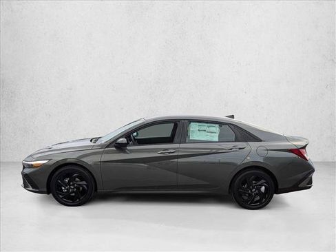 New 2026 Hyundai Elantra Sport image 5