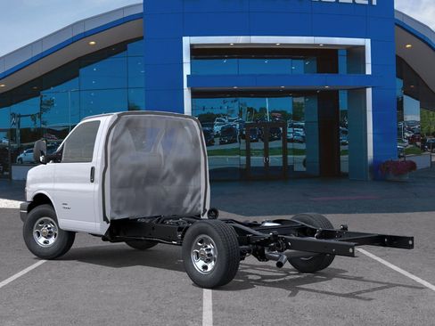 New 2026 Chevrolet Express 3500 w/ Power Convenience Package RWD image 27