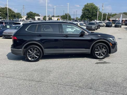 Certified 2023 Volkswagen Tiguan SE FWD image 8