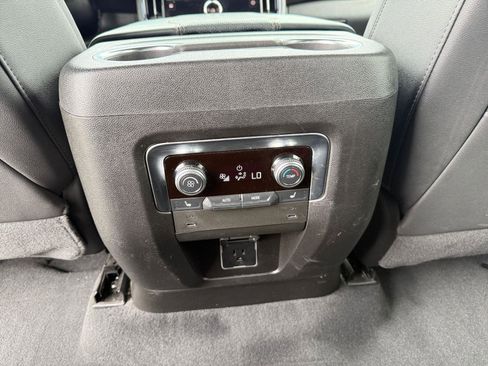 Used 2025 GMC Yukon AT4 w/ AT4 Premium Package AWD/4WD image 20