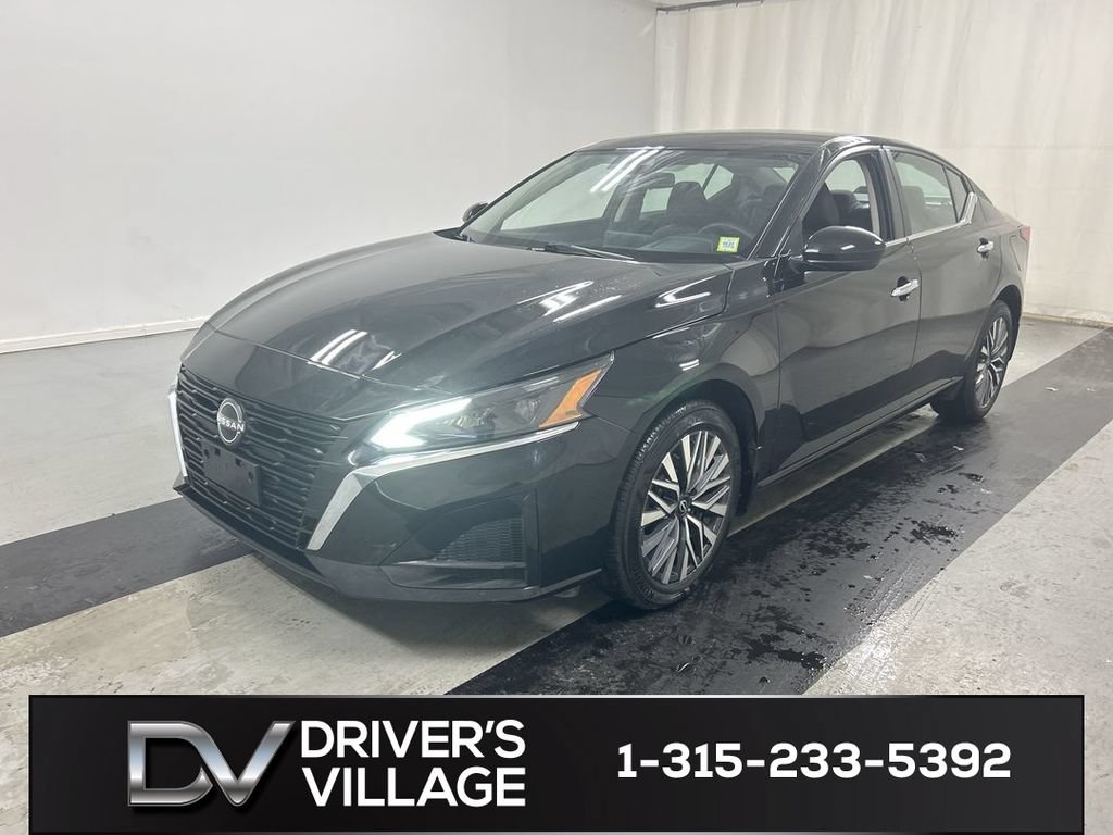 Used 2023 Nissan Altima 2.5 SV AWD/4WD image 5