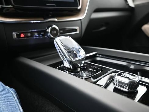 New 2026 Volvo XC60 B5 Plus w/ Protection Package Premier image 12