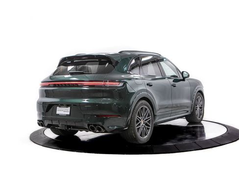 New 2025 Porsche Cayenne GTS image 7