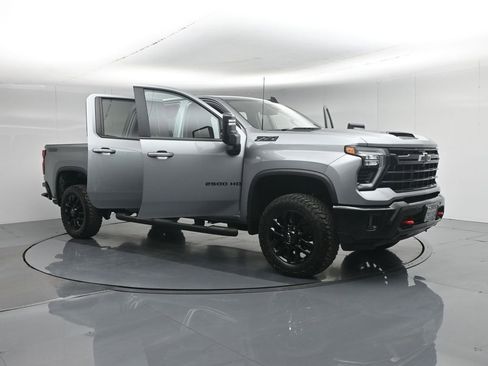 Used 2025 Chevrolet Silverado 2500 LT w/ Trail Boss Package AWD/4WD image 33