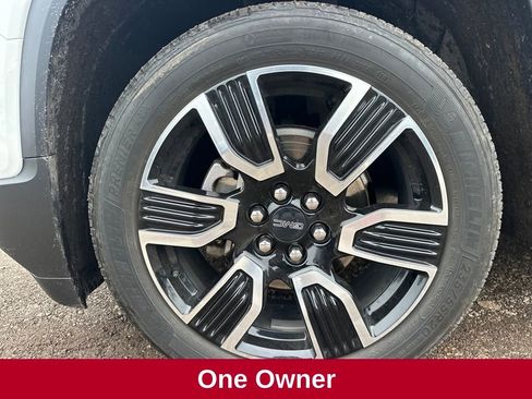 Used 2019 GMC Acadia SLT w/ Black Edition image 10