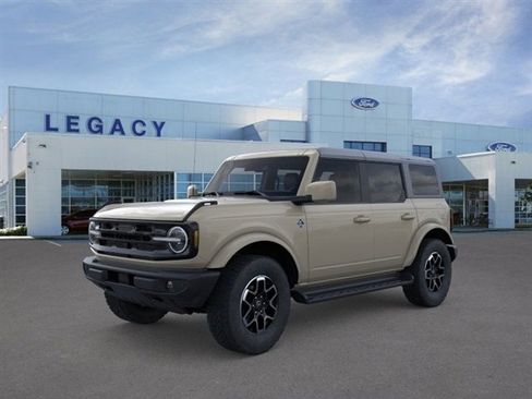 New 2025 Ford Bronco Outer Banks image 1