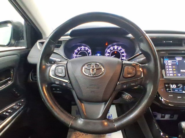 Used 2017 Toyota Avalon Limited w/ Carpet Mat Package FWD image 16