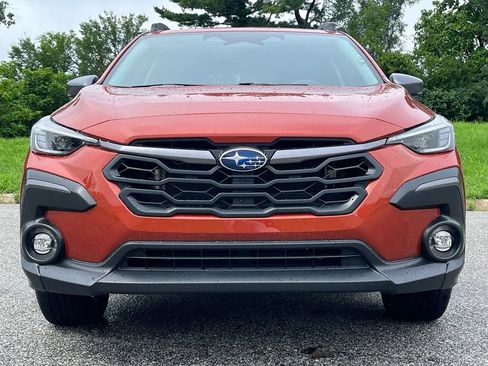 Used 2024 Subaru Crosstrek 2.5i Limited AWD/4WD image 2
