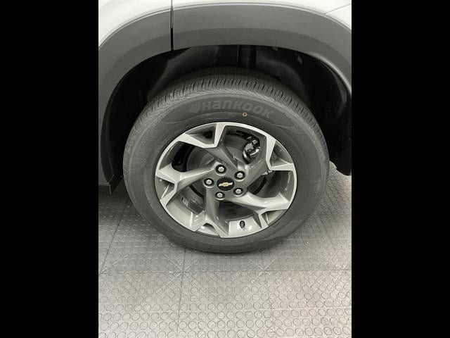 New 2026 Chevrolet Trax LT w/ LT Convenience Package FWD image 35