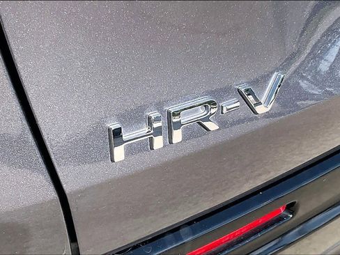 Used 2023 Honda HR-V EX-L image 10