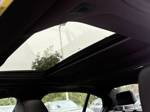 Used 2026 BMW 530i xDrive w/ M Sport Package image 27