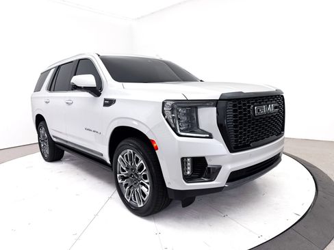 Used 2023 GMC Yukon Denali Ultimate w/ LPO, Floor Liner Package AWD/4WD image 16