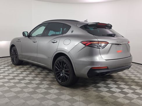 Used 2022 Maserati Levante Modena AWD/4WD image 5