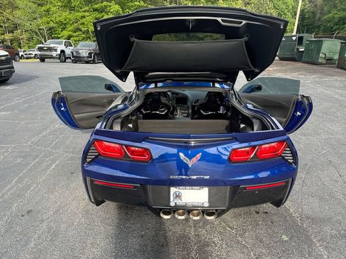 Used 2019 Chevrolet Corvette Stingray Coupe RWD image 35