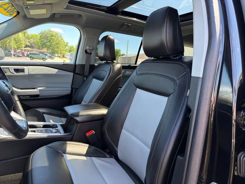 Certified 2023 Ford Explorer XLT w/ Equipment Group 202A AWD/4WD image 12