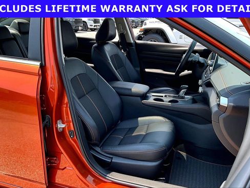 Used 2020 Nissan Altima 2.5 SR w/ Premium Package FWD image 7