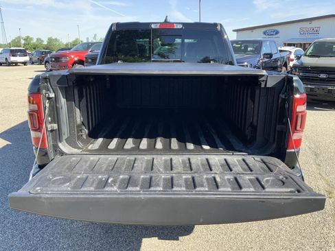 Used 2022 RAM 1500 Laramie AWD/4WD image 11