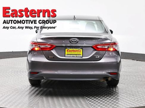 Used 2019 Toyota Camry LE FWD image 6