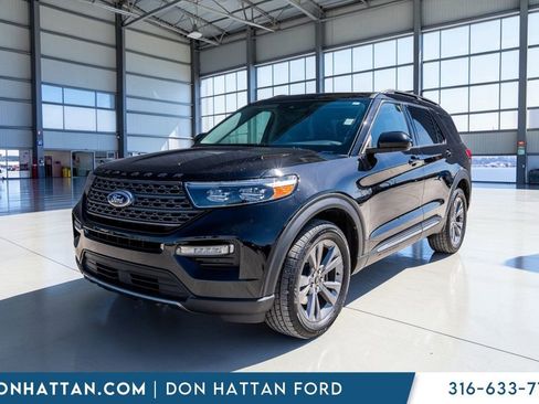 Used 2023 Ford Explorer XLT w/ Equipment Group 202A image 29