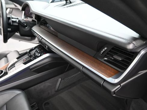 Used 2022 Porsche 911 Carrera image 24
