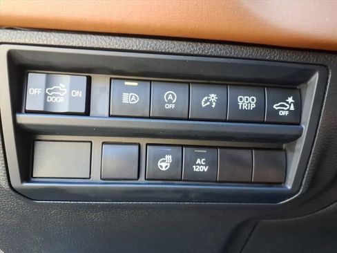 Used 2022 Toyota Tundra 1794 Edition image 15